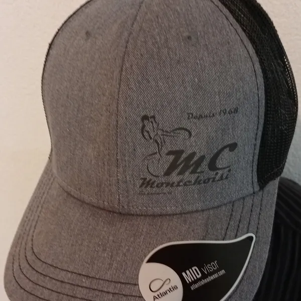 Casquette noire du club