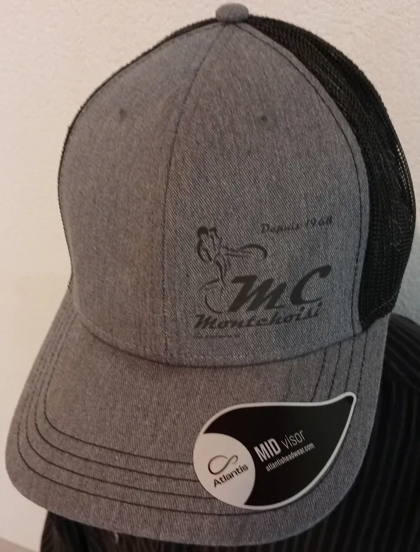 Casquette noire du club